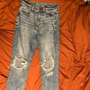 American Eagle jeans size 6 only wore and washed and dried once!